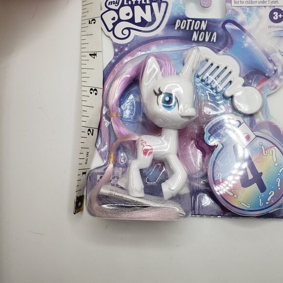 My Little Pony potion nova toy with comb - Picture 3 of 3